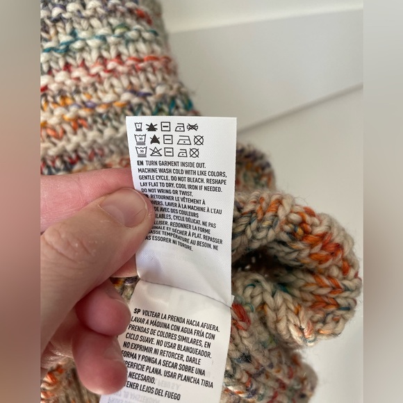 AMERICAN EAGLE • Cable Knit Rainbow Sweater • Size S - Picture 5 of 8